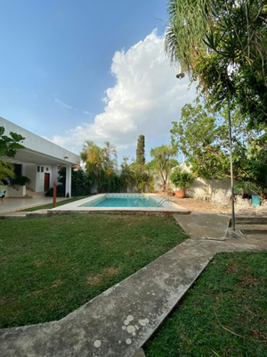 CASA EN JARDINES DE MERIDA