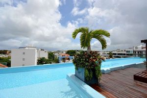 UNA RECÁMARA EN EL CARIBE A UNOS PASOS DEL MAR