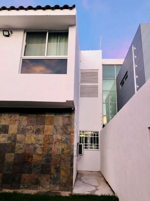 Excelente casa amueblada en renta en Fluvial Vallarta