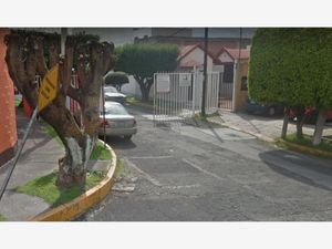 Casa en venta en Viveros de Xochimilco, Hab Viveros de la Loma, 54080  Tlalnepantla de Baz, Méx., México. Sam's Club Satélite, Walmart Satélite,  DIF Tlanepantla