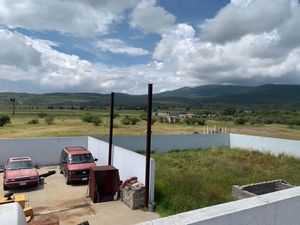 TERRENO CON BODEGA EN VENTA EN CARRETERA PATZCUARO, MICHOACAN