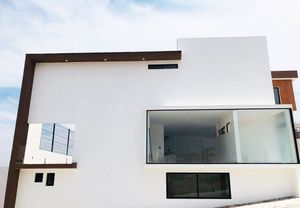 CASA EN VENTA EN LOMALTA TRES MARIAS, MORELIA