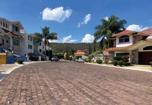 TERRENO EN VENTA EN CUMBRES DE MORELIA