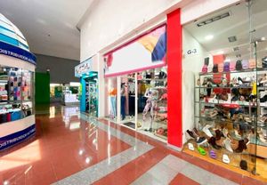 LOCAL COMERCIAL EN VENTA EN PLAZA CAMELINAS, MORELIA