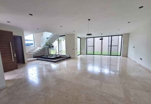 CASA RESIDENCIAL EN VENTA/RENTA EN CLUB Y DENTRO DEL CAMPO DE GOLF ALTOZANO