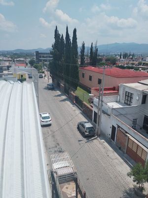 Bodega en renta de 2 pisos a solo 5 minutos del centro de Tequisquiapan