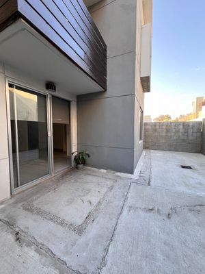 DEPARTAMENTO EN RENTA EN PLANTA BAJA CON PATIO