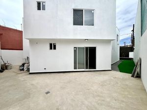 CASA EN RENTA DE 4 RECÁMARAS EN SECC CORONADO PLAYAS DE TIJUANA