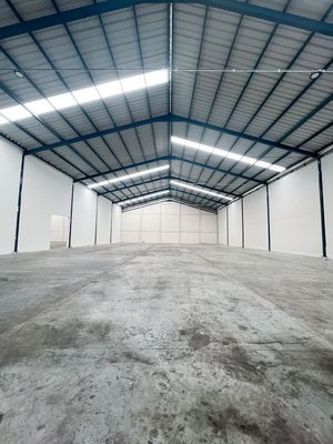 Bodega Industrial  en Renta de 1,525 m2 en Apodaca