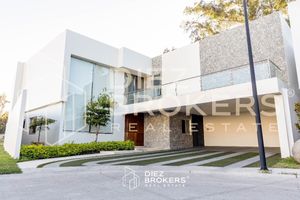 En venta Espectacular Casa en Mitica Residencia Zapopan