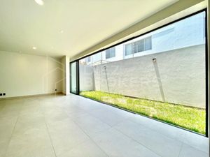 CASA EN  VENTA EN SOLARES SANTILLANA 2