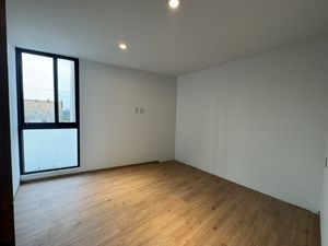 Casa con ALBERCA a Estrenar en Capital Norte