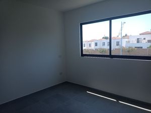 CASA EN VENTA EN SAN ISIDRO, JURIQUILLA