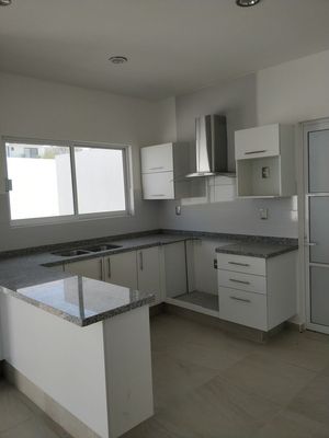 CASA EN VENTA EN FRACCIONAMIENTO EL ENCINO,  QUERÉTARO