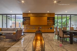 Espectacular Casa de Lujo con Alberca en Bugambilias en Venta