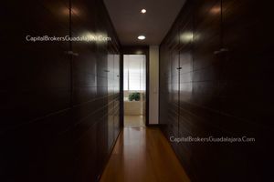 Departamento De Lujo En Venta Cima Real 100 Zona Valle Real