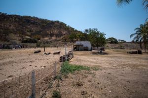 Terreno en Venta para Bodegas Nave Industrial en La Venta del Astillero