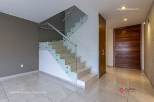 CASA EN VENTA EN SOLARES ZAPOPAN