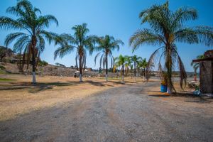 Terreno en Venta para Bodegas Nave Industrial en La Venta del Astillero