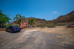 Terreno en Venta para Bodegas Nave Industrial en La Venta del Astillero