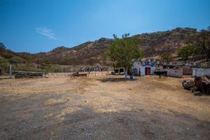 Terreno en Venta para Bodegas Nave Industrial en La Venta del Astillero