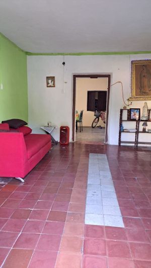 CASA EN VENTA EN LA COLONIA AZCORRA