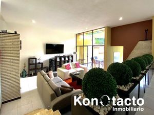 CASA EN VENTA EN LOMAS DE LAS ÁGUILAS