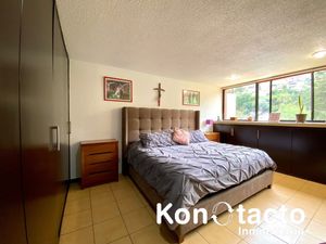 CASA EN VENTA EN LOMAS DE LAS ÁGUILAS