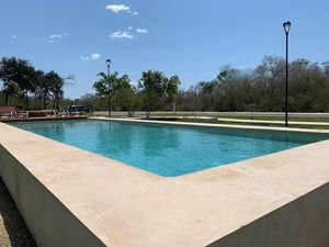 Terreno frente a parque  y piscina en Jardines de la rejoyada B145