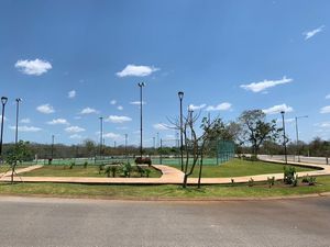 Terreno frente a parque  y piscina en Jardines de la rejoyada B145