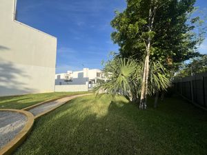 Casa equipada de 3 recámaras en VENTA en Frontemare, Playa Del Carmen