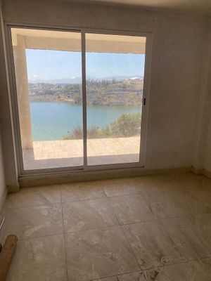 Venta Casa en Obra con Excelente Vista en Zona Esmeralda