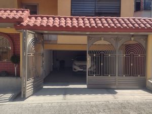 OPORTUNIDAD!!Venta  Casa Ex Hacienda de Santa Mónica, Tlalnepantla