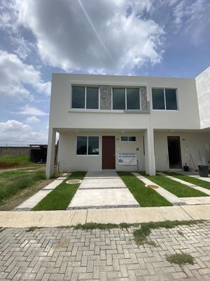 CASA EN VENTA EN CONDOMINIO - TÉSISTAN COUNTRY