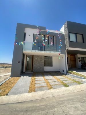 EN VENTA CASA CAPITAL NORTE COTO GALARZA EN ZAPOPAN. JUNTO A VALLE IMPERIAL