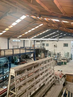 Oportunidad de Inversión en Bodega Industrial - Ubicación Estratégica en Gdlpe