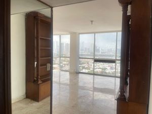 Departamento en Venta para Remodelar- Torre Capitolio