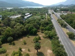 Terreno en venta sobre Carretera Nacional Presa de la Boca