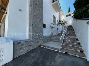 CASA EN VENTA - BUGAMBILIAS