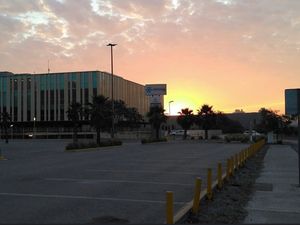Renta de oficina en obra gris en zona centro, Monterrey