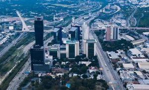 Renta de oficina semi amueblada en zona Santa María, Monterrey.