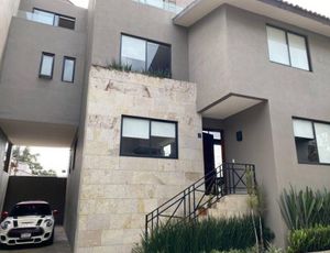 ¡CASA EN VENTA EN CALZADA DE LOS LEONES!