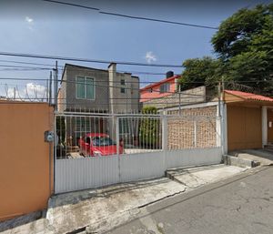 ¡CASA EN VENTA EN COLONIA BARRIO SANTA BARBARA, TOLUCA, ESTADO DE MÉXICO!