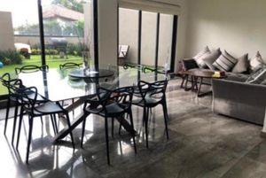 ¡CASA EN VENTA EN CALZADA DE LOS LEONES!