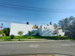 Terreno habitacional en venta en La Llave, Tlaquepaque