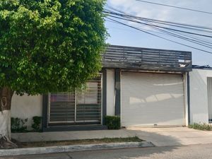 Bodega en venta en Vallarta Universidad- Enrique Gómez 5516