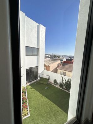 "¡Ecológico! 🌿 Departamento en Renta! Moderno con Paneles Solares, Zona Dorada!