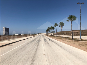 TERRENO EN RENTA EN ROSARITO A UN COSTADO DEL CENTRO DE CONVENCIONES