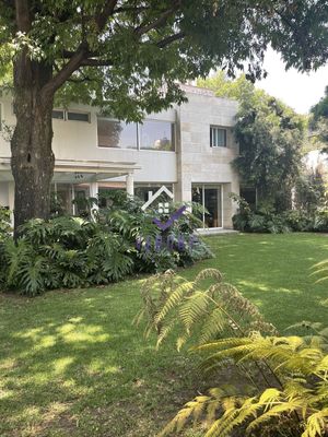 San Ángel, Preciosa Casa en Venta o Renta con Uso de Suelo para Oficinas