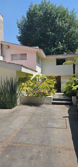 San Ángel, Preciosa Casa en Venta o Renta con Uso de Suelo para Oficinas